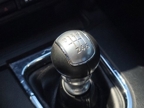 Used 2016 Ford Mustang Coupe image 5
