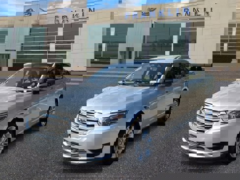 Certified 2019 Ford Taurus SE image 3