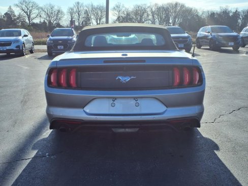 Used 2022 Ford Mustang Premium image 25
