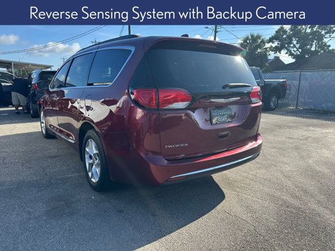 Used 2017 Chrysler Pacifica Touring-L w/ Tire & Wheel Group image 3