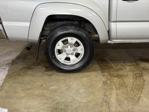 Used 2010 Toyota Tacoma PreRunner image 5