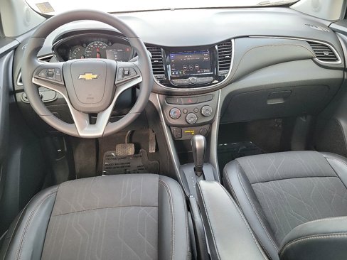 Used 2021 Chevrolet Trax LT w/ LT Convenience Package image 10
