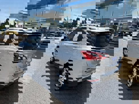 Certified 2021 Chevrolet Equinox LT image 6
