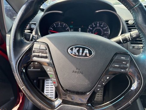 Used 2017 Kia Forte S w/ S Premium Package image 9
