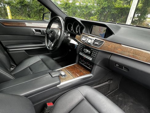 Used 2015 Mercedes-Benz E 250 BlueTEC Sedan image 49