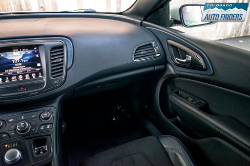Used 2015 Chrysler 200 S w/ Navigation & Sound Group I image 21