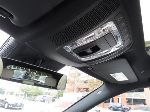 Certified 2025 Mercedes-Benz GLA 250 4MATIC image 18