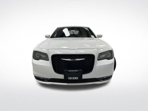 Used 2019 Chrysler 300 S image 12
