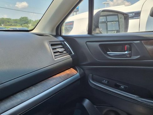 Used 2017 Subaru Outback 2.5i Limited w/ Popular Package #5 image 22