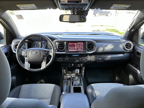 Used 2021 Toyota Tacoma TRD Off-Road w/ Technology Package image 25