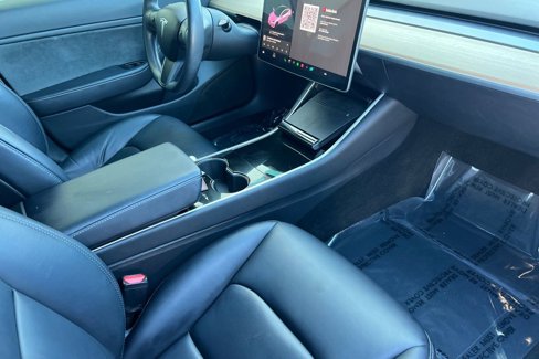Used 2018 Tesla Model 3 image 15