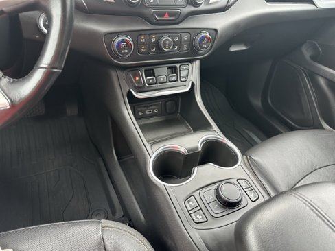 Used 2019 GMC Terrain SLT w/ Preferred Package image 21