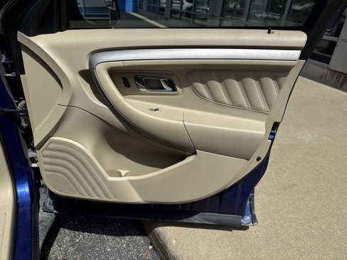 Used 2015 Ford Taurus SEL w/ Equipment Group 201A image 41