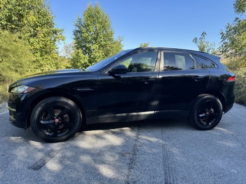 Used 2019 Jaguar F-PACE Premium image 9