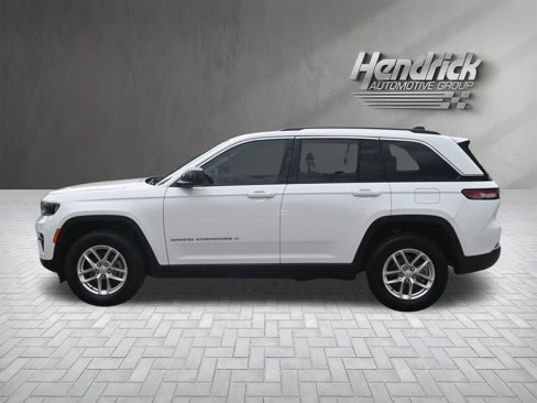 Used 2023 Jeep Grand Cherokee Laredo w/ Trailer Tow Prep Group (B) image 7