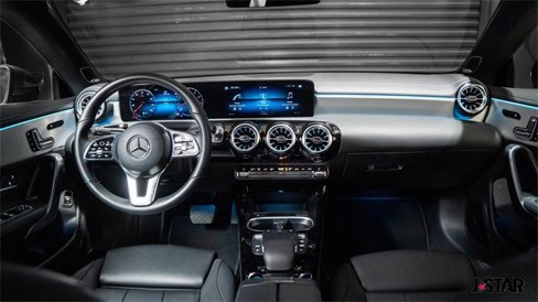 Used 2023 Mercedes-Benz CLA 250 w/ Premium Package image 28