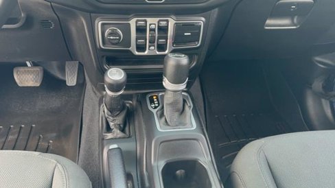 Used 2018 Jeep Wrangler Unlimited Sport S image 17