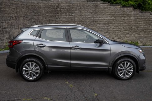 Used 2022 Nissan Rogue Sport SV image 4