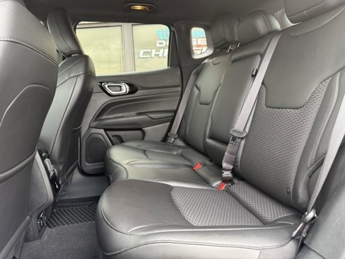 Used 2022 Jeep Compass Altitude w/ Convenience Group image 18