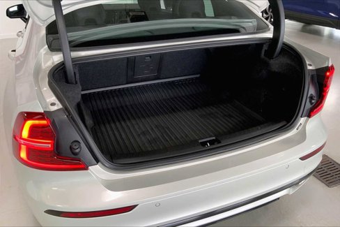 Used 2019 Volvo S60 T6 R-Design image 17