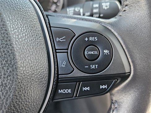 Used 2022 Toyota RAV4 XLE Premium image 37