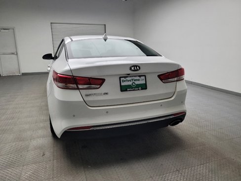 Used 2018 Kia Optima LX image 6
