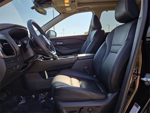 Used 2023 Nissan Rogue SL w/ SL Premium Package image 10