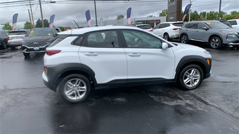 Used 2021 Hyundai Kona SE image 6