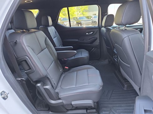 Used 2022 Chevrolet Traverse RS image 17