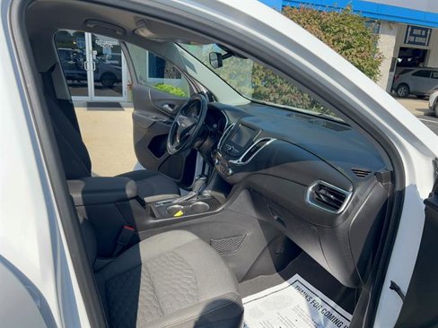 Used 2018 Chevrolet Equinox LT image 19
