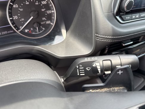 Used 2021 Nissan Rogue SV image 37