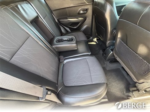 Used 2018 Chevrolet Trax LT w/ LT Convenience Package image 13