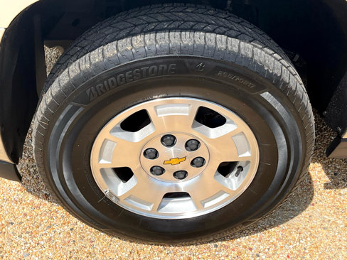 Used 2014 Chevrolet Suburban LT image 14