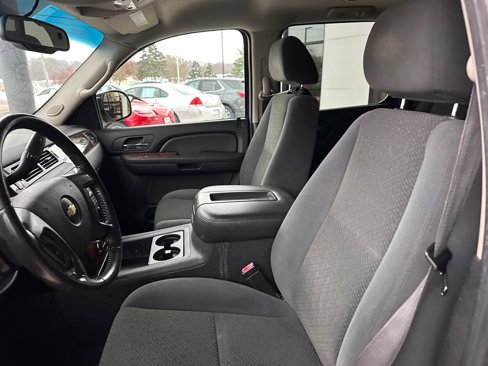 Used 2008 Chevrolet Suburban 2500 LT w/ Convenience Package 1 image 10