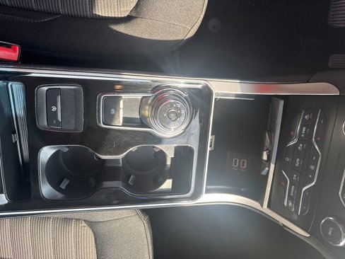 Used 2019 Ford Edge SEL image 15