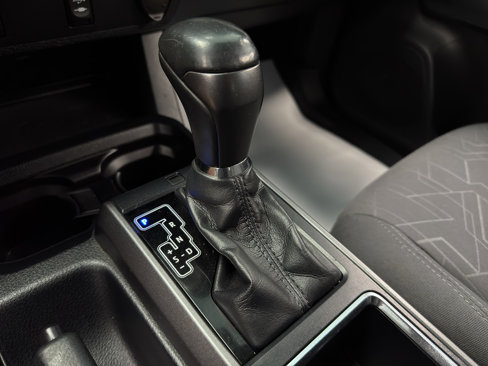 Used 2016 Toyota Tacoma TRD Sport image 27