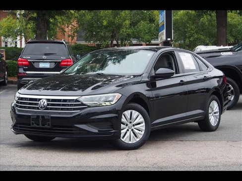 Used 2019 Volkswagen Jetta S image 1