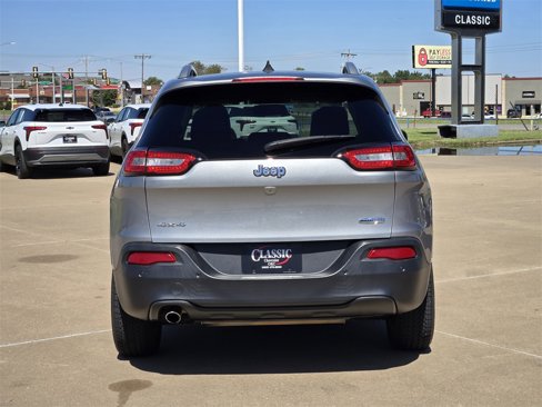 Used 2016 Jeep Cherokee Latitude w/ Safety/Convenience Group image 6
