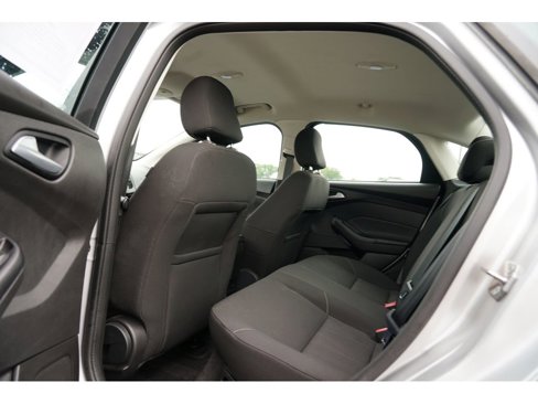 Used 2016 Ford Focus SE image 18