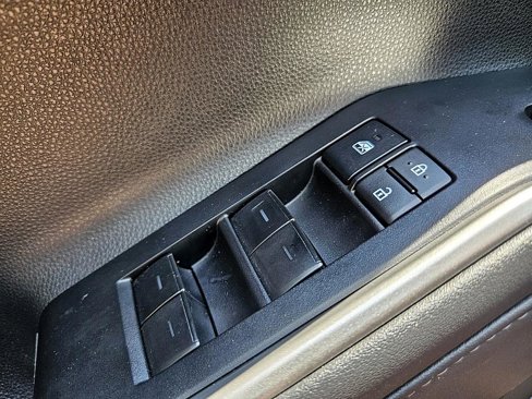 Used 2022 Toyota Highlander XSE image 27