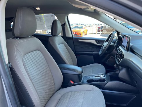 Used 2022 Ford Escape SE image 34