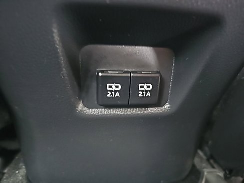 Used 2020 Toyota RAV4 XLE image 16