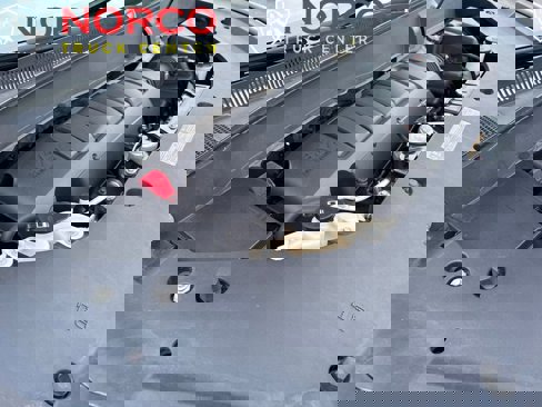 Used 2015 GMC Acadia SLE image 23