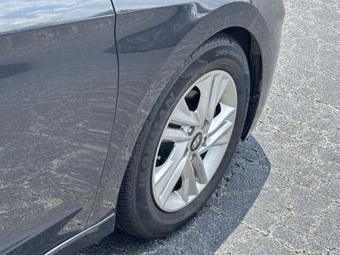 Used 2020 Hyundai Elantra SEL image 17
