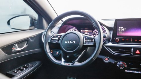 Used 2024 Kia Forte GT-Line image 16
