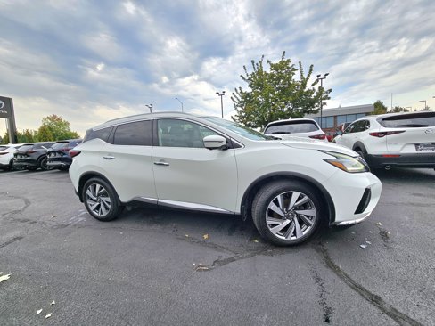 Used 2019 Nissan Murano Platinum image 2