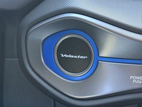 Used 2020 Hyundai Veloster 2.0 image 31