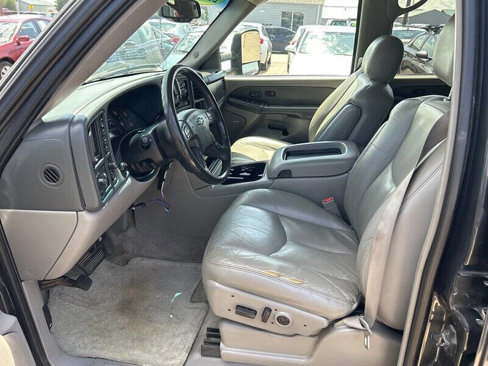 Used 2003 Chevrolet Suburban LT w/ LT Preferred Equipment Group image 21