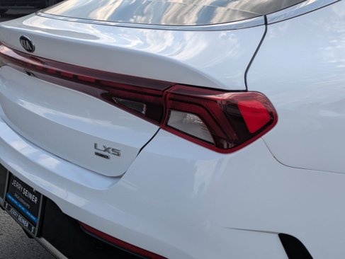 Used 2021 Kia K5 LXS image 11