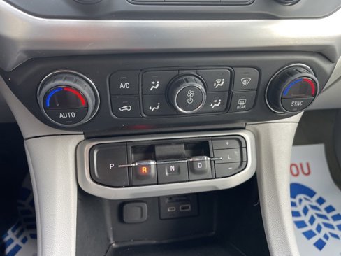 Used 2023 GMC Acadia SLT image 25